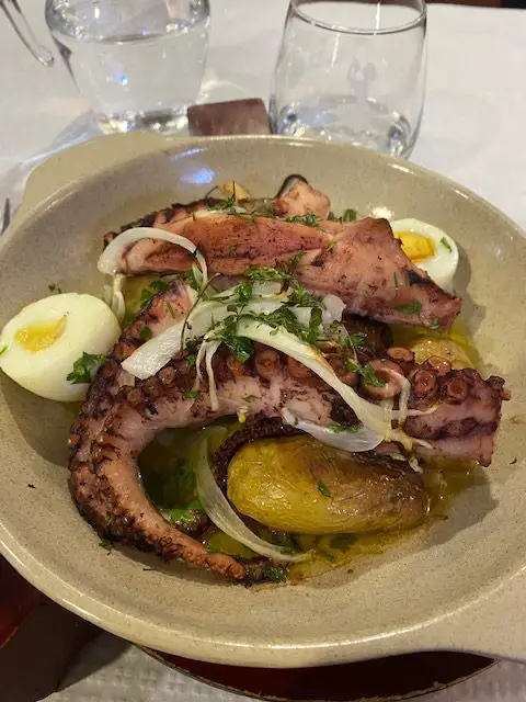 Boiled octopus, O Arco Restaurant, Rua dos Sapateiros, Lisbon