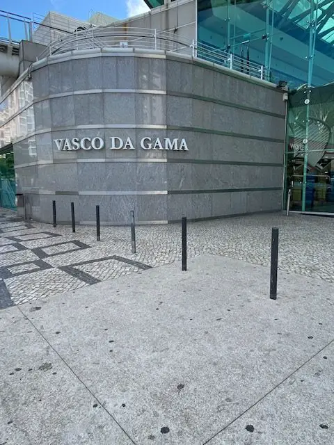 Exterior signage at Shopping Vasco da Gama, Lisbon