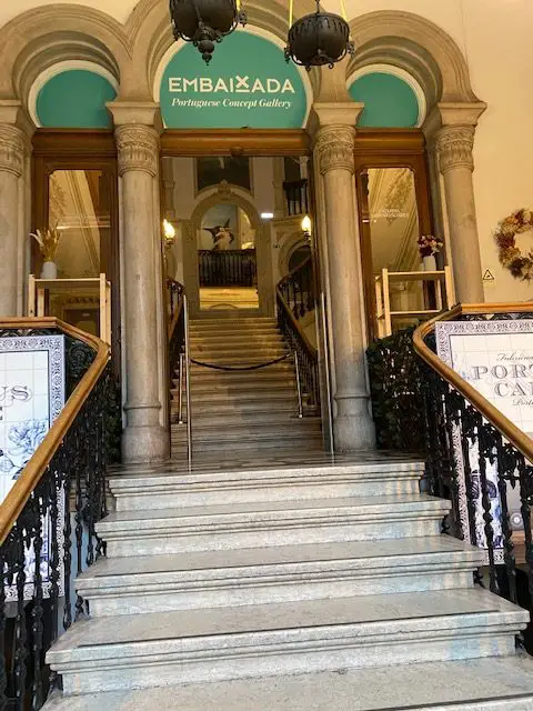 Marble staircase in the foyer of Lisbon's Embaixada Shopping Gallery, in the former Ribeiro da Cunha Palace
