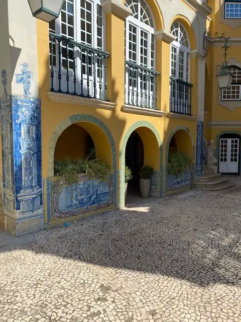 Tiled facade at Rua do Sacramento a Lapa, Lisbon