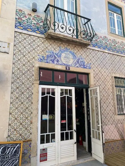 Tiled Facade, Rua do Sacramento a Lapa, Lisbon