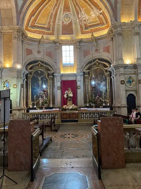 One of the side chapels in Lisbon's St. Anthony Church (Igreja de Santo António).