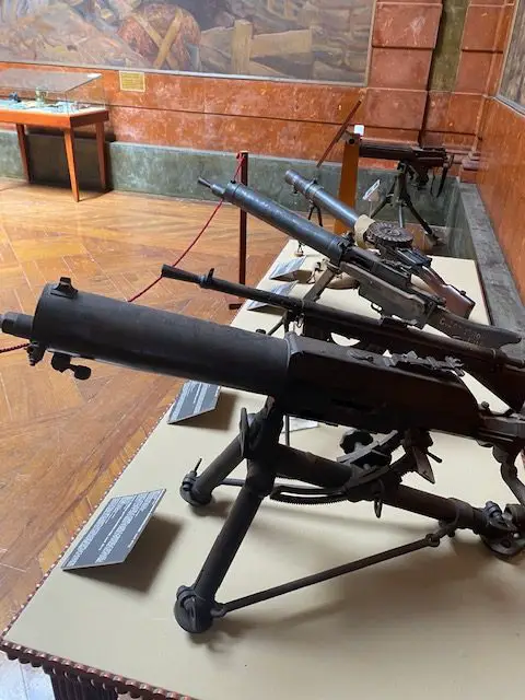 Various machine guns on display at the Museum Militar de Lisboa.